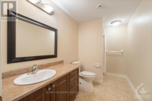 9 Pebblemill Lane, Russell, ON - Indoor Photo Showing Bathroom