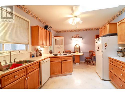 3045 Valleyview Road, Penticton, BC - Indoor Photo Showing Kitchen With Double Sink