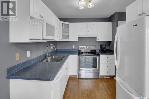 4950 Marigold Drive, Regina, SK - Indoor Photo Showing Kitchen With Double Sink