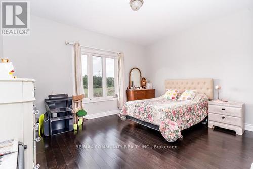 1574 Marina Drive, Fort Erie, ON - Indoor Photo Showing Bedroom