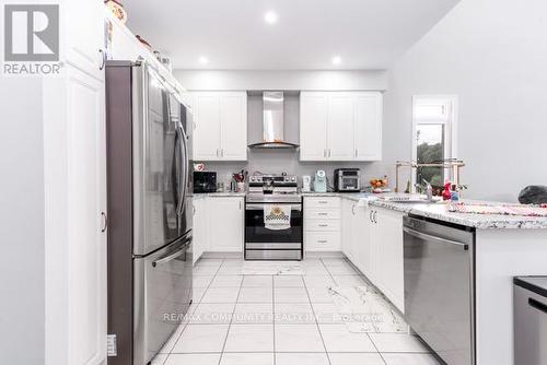 1574 Marina Drive, Fort Erie, ON - Indoor Photo Showing Kitchen