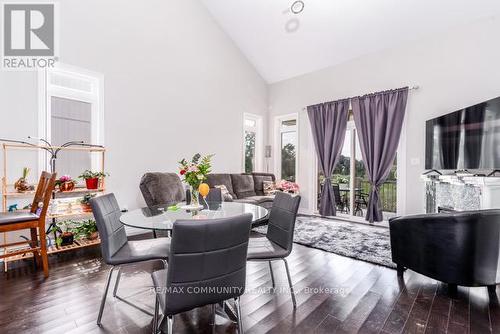 1574 Marina Drive, Fort Erie, ON - Indoor Photo Showing Dining Room