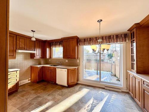 Kitchen - 6105 Boul. Milan, Brossard, QC - Indoor Photo Showing Kitchen