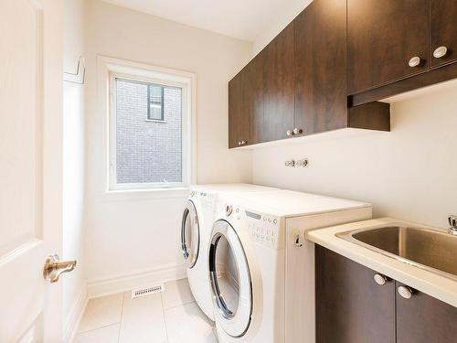 Laundry room - 292 Alice-Carrière Street, Beaconsfield, QC - Indoor Photo Showing Laundry Room