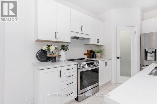 111 Plewes Drive, Collingwood, ON - Indoor Photo Showing Kitchen