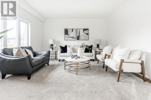 111 Plewes Drive, Collingwood, ON - Indoor Photo Showing Living Room