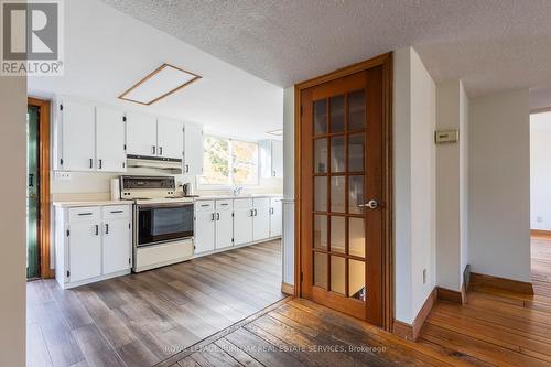 26 Auditorium Circle, Grimsby, ON - Indoor Photo Showing Kitchen