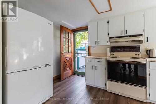 26 Auditorium Circle, Grimsby, ON - Indoor Photo Showing Kitchen