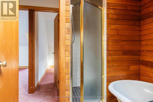 26 Auditorium Circle, Grimsby, ON - Indoor Photo Showing Bathroom