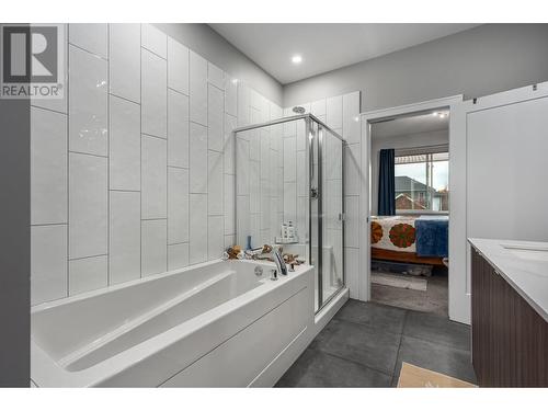 2714 Beachmount Crescent, Kamloops, BC - Indoor Photo Showing Bathroom