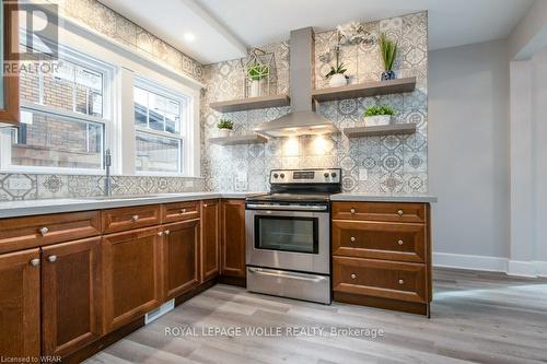 197 Palmer Avenue, Kitchener, ON - Indoor Photo Showing Kitchen