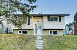 628 55 Street SE  Calgary, AB T2A 3R6