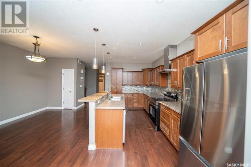 1361 Kent Street, Regina, SK - Indoor Photo Showing Kitchen With Upgraded Kitchen