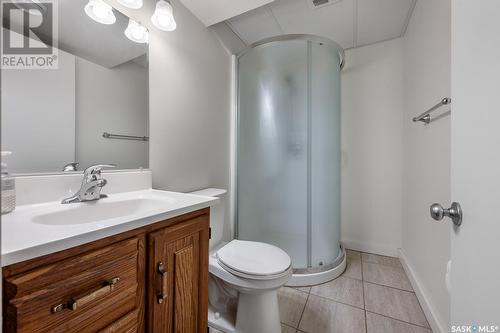 1419 Dover Avenue, Regina, SK - Indoor Photo Showing Bathroom