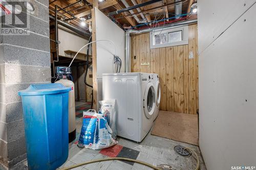 1419 Dover Avenue, Regina, SK - Indoor Photo Showing Laundry Room