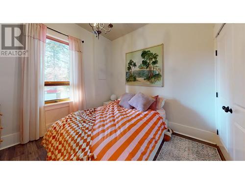 218 13Th Avenue S, Cranbrook, BC - Indoor Photo Showing Bedroom