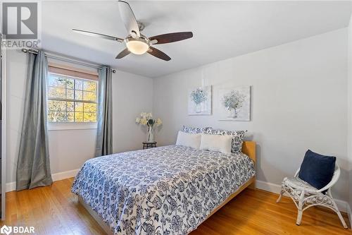 Bedroom with ceiling fan and wood-type flooring - 2604 Homelands Drive, Mississauga, ON - Indoor Photo Showing Bedroom