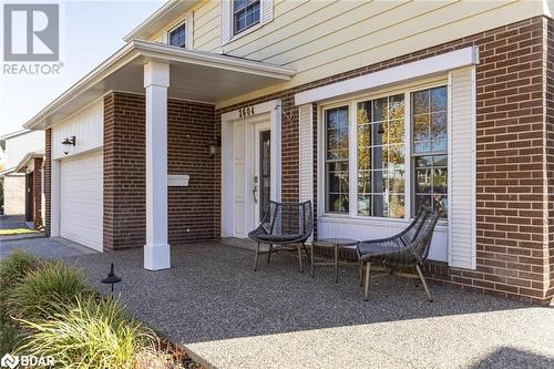 View of patio with a garage - 2604 Homelands Drive, Mississauga, ON - Outdoor