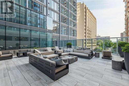 2601 - 200 Cumberland Street, Toronto, ON - Outdoor