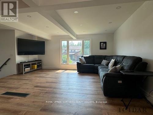 167 Claimpost Trail, Timmins, ON - Indoor Photo Showing Living Room