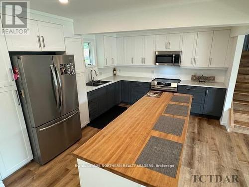 167 Claimpost Trail, Timmins, ON - Indoor Photo Showing Kitchen With Double Sink