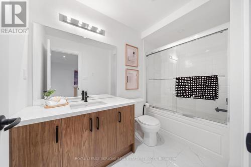 72 Melbourne Street, Hamilton, ON - Indoor Photo Showing Bathroom