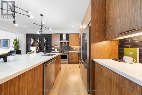 72 Melbourne Street, Hamilton, ON - Indoor Photo Showing Kitchen With Stainless Steel Kitchen With Upgraded Kitchen