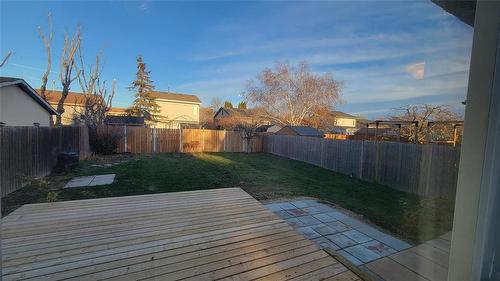 39 Brotman Bay, Winnipeg, MB - Outdoor With Backyard