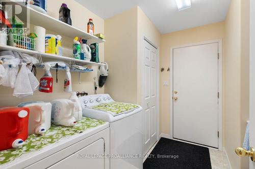 112 Hickory Grove, Belleville, ON - Indoor Photo Showing Laundry Room