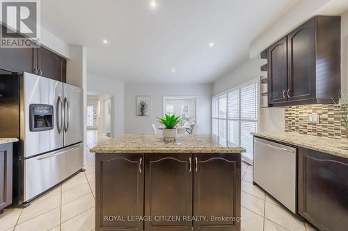 29 Peterkin Road, Markham, ON - Indoor Photo Showing Kitchen