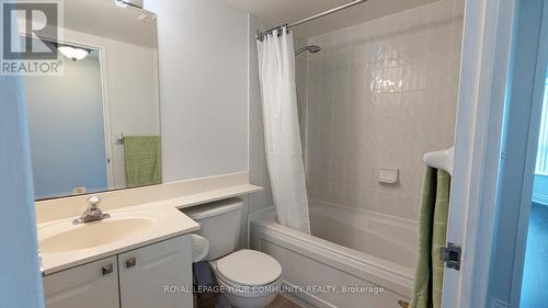 Ph108 - 1 Lee Centre Drive, Toronto, ON - Indoor Photo Showing Bathroom