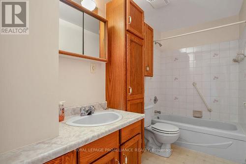 2 - 73 Lywood Street, Belleville, ON - Indoor Photo Showing Bathroom