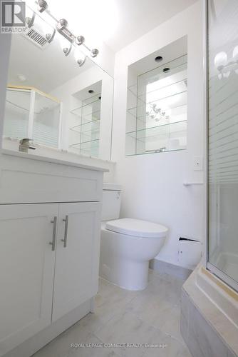 Ph 5 - 60 Pavane Linkway, Toronto, ON - Indoor Photo Showing Bathroom