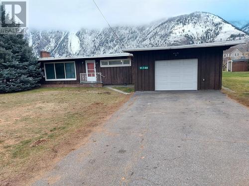 17 7Th Avenue, Keremeos, BC - Outdoor