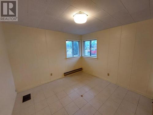 17 7Th Avenue, Keremeos, BC - Indoor Photo Showing Other Room