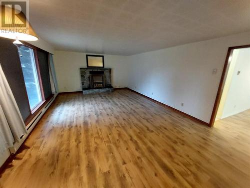 17 7Th Avenue, Keremeos, BC - Indoor Photo Showing Other Room With Fireplace