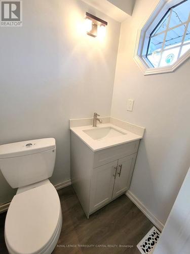 46 Arthur Avenue, Barrie, ON - Indoor Photo Showing Bathroom