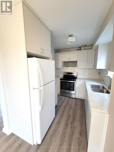 46 Arthur Avenue, Barrie, ON - Indoor Photo Showing Kitchen With Double Sink