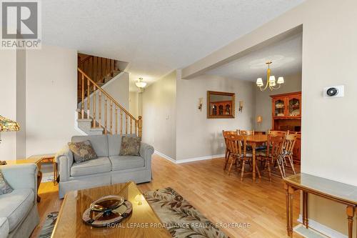 78 Rose Abbey Drive, Kingston (Kingston East (Incl Barret Crt)), ON - Indoor Photo Showing Living Room