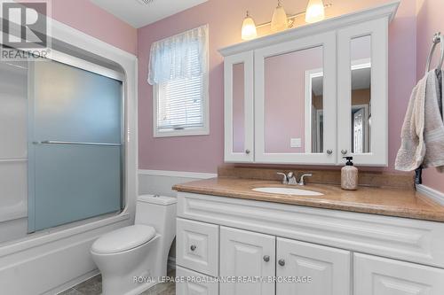 78 Rose Abbey Drive, Kingston (Kingston East (Incl Barret Crt)), ON - Indoor Photo Showing Bathroom