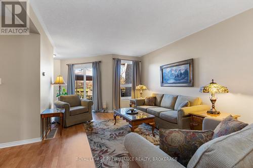 78 Rose Abbey Drive, Kingston (Kingston East (Incl Barret Crt)), ON - Indoor Photo Showing Living Room