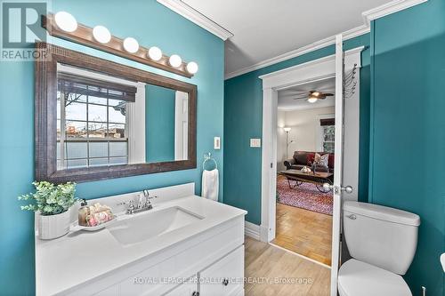 22 Alberta Street, Quinte West, ON - Indoor Photo Showing Bathroom