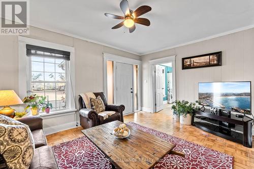 22 Alberta Street, Quinte West, ON - Indoor Photo Showing Living Room