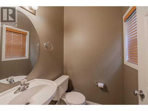 2208 Westside Park Avenue, Invermere, BC - Indoor Photo Showing Bathroom