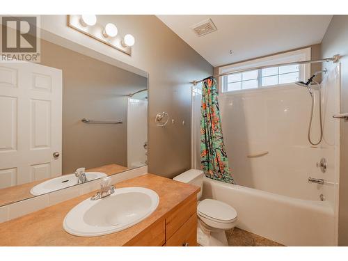 2208 Westside Park Avenue, Invermere, BC - Indoor Photo Showing Bathroom