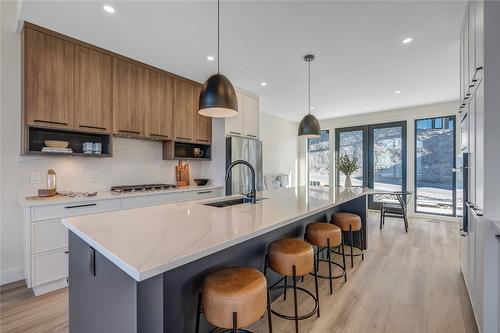 102-1100 Antler Drive, Penticton, BC - Indoor Photo Showing Kitchen With Upgraded Kitchen