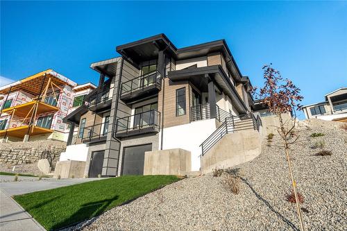 102-1100 Antler Drive, Penticton, BC - Outdoor