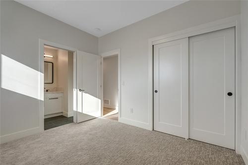 102-1100 Antler Drive, Penticton, BC - Indoor Photo Showing Other Room