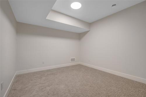 102-1100 Antler Drive, Penticton, BC - Indoor Photo Showing Other Room