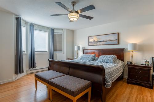 215-1329 Klo Road, Kelowna, BC - Indoor Photo Showing Bedroom